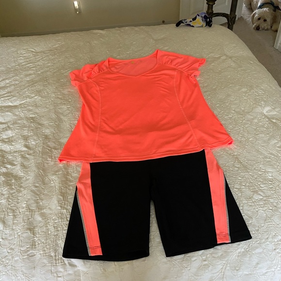 Top - Picture 4 of 5